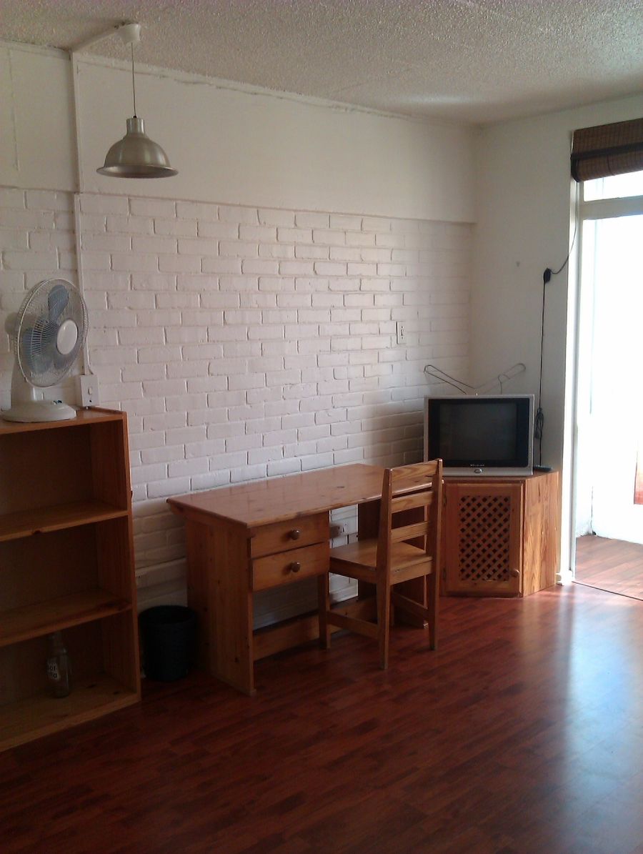 To Let 1 Bedroom Property for Rent in Humewood Eastern Cape